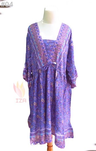 #04= Dark moderate violet